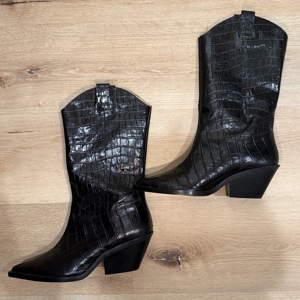 & Other Stories Black Croc-Embossed Boots - Picture 4 of 5
